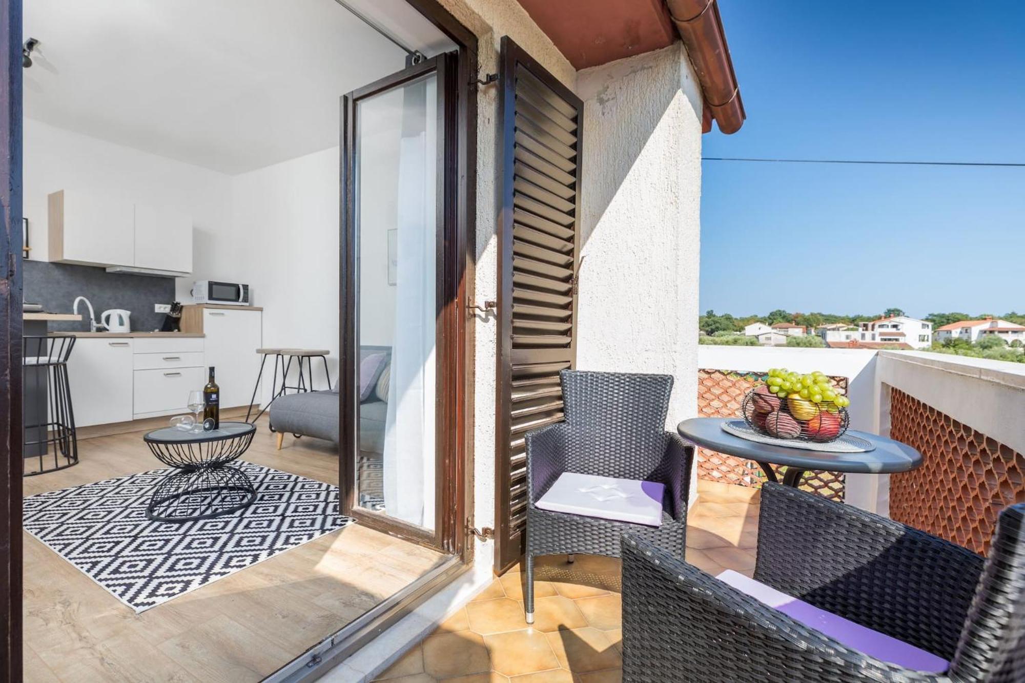 Marceta - Apartments & Rooms With Swimming Pool Фажана Экстерьер фото